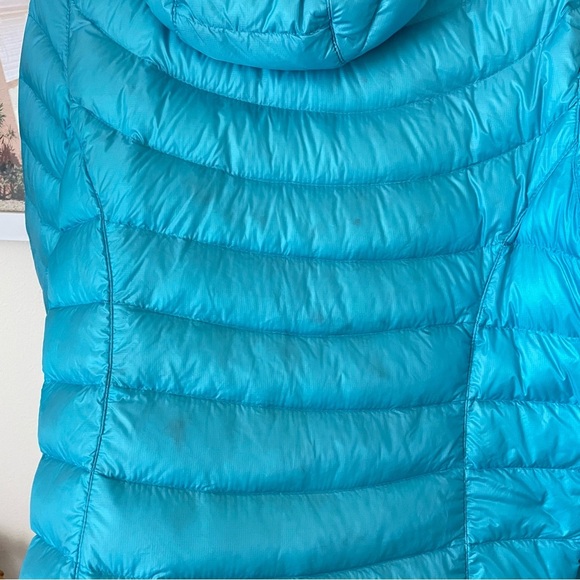 L.L. Bean Ultralight 850 Down Aqua Puffer Hooded Jacket Coat Women’s Medium Reg - Picture 11 of 13